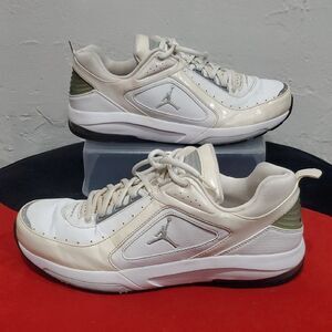 Air Jordan Trunner 2007 White and Green Sneakers Size 11